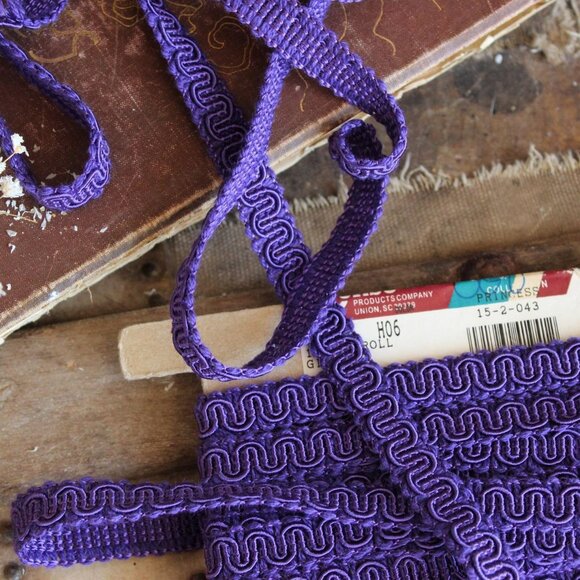 Vintage 1990s Purple Gimp Trim, Conso 1/2" Wide Scroll, 3 yards, Sewing Or Craft - Picture 10 of 10